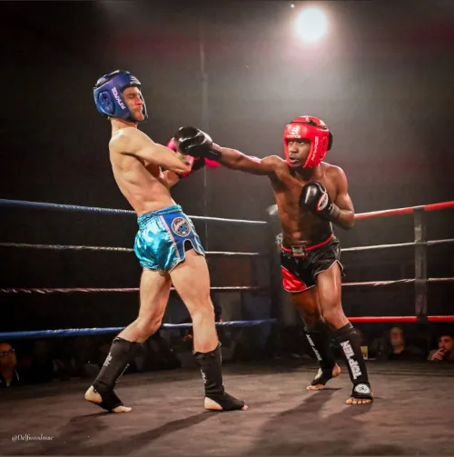 Image du début du combat lors de la victoire de notre club de boxe en K1